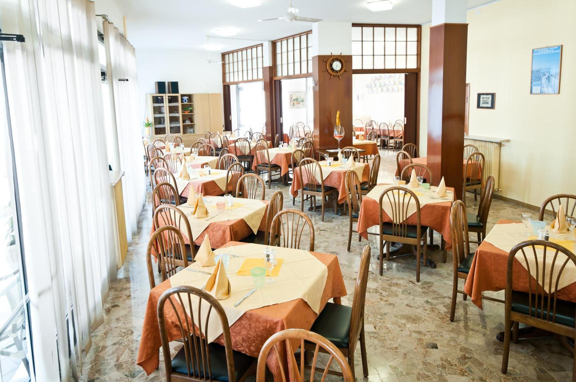 Hotel Milan Rosolina Mare Luaran gambar